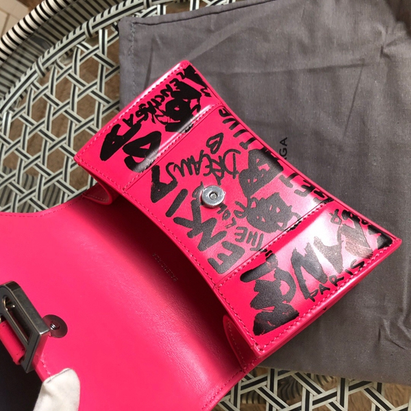 バレンシアガバッグ着用イメージ